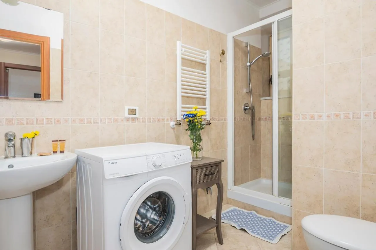 Esquilino Zen Guest House - Zen16 Rome Italy